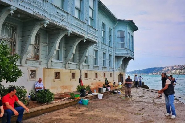 İnönü'nün yalısı için İBB yolu kapattı! Semt sakinleri hukuksuzluğa isyan etti